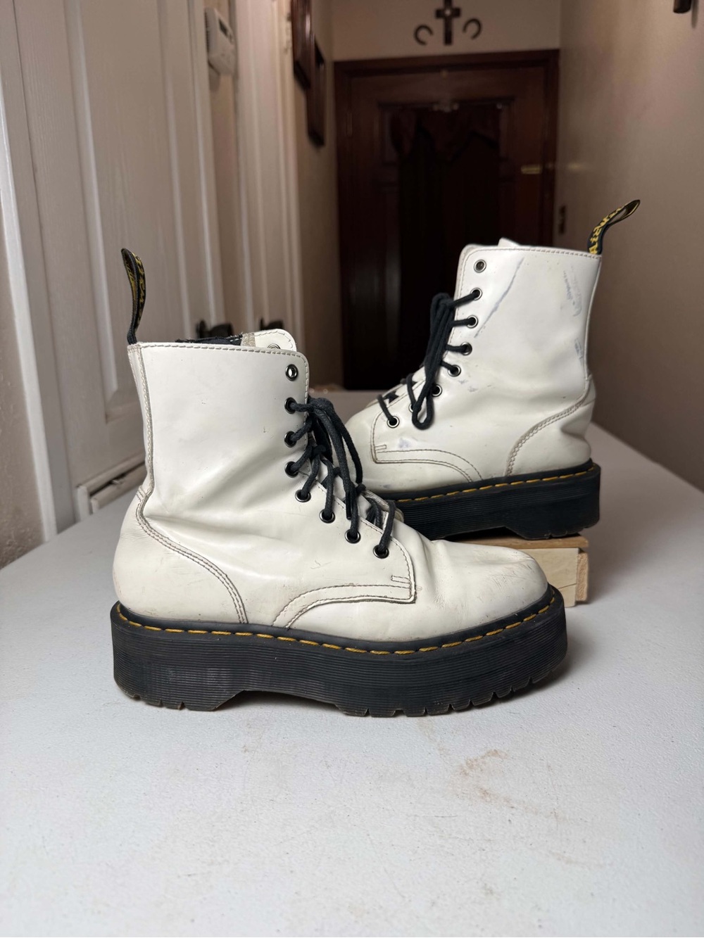 Dr Martens JADON SMOOTH PLATFORM White polished smooth Boots Women Size 9